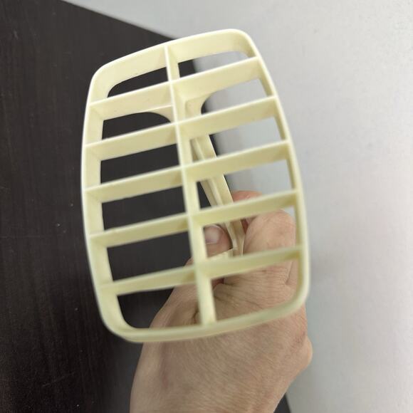 Vintage Foley Cream Plastic Potato Masher Mid-Century Kitchen Tool USA - Picture 3 of 7